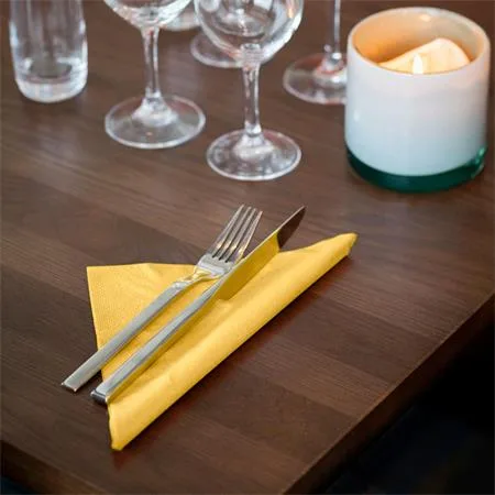 Servítky, 1/4 sklad, 2-vrstvové, 32,6x33 cm, Advanced, TORK "Lunch", žltá 2