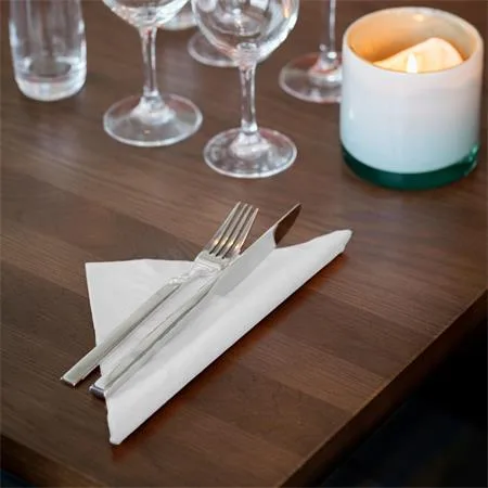 Servítky, 1/4 sklad, 2-vrstvové, 32,5x32,8 cm, Advanced, TORK "Lunch", biela 2
