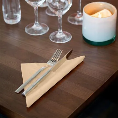 Servítky, 1/4 sklad, 2-vrstvové, 33x33 cm, Advanced, TORK "Lunch", piesková 2