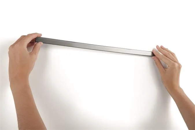 Lišta vo forme pásky, 5 m, samolepiaca zadná strana, magnetická, DURABLE "DURAFIX® ROLL", strieborná 4