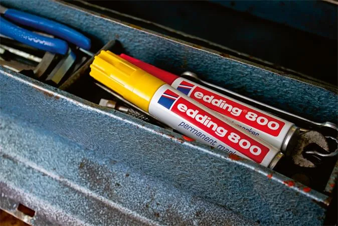 Permanentný popisovač "800", čierny 8