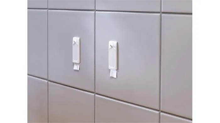 Nalepovací klinec na dlaždice a kov, TESA "Powerstrips®" 3