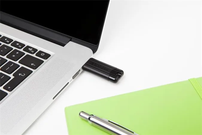 USB kľúč, 16GB, USB 3.2, VERBATIM "Pinstripe", čierna 4