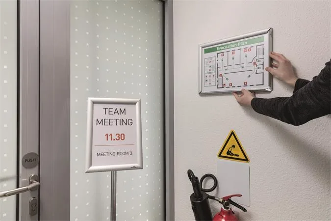 Tabuľa na plagáty, nástenná, A3, hliníkový rám, DURABLE 7