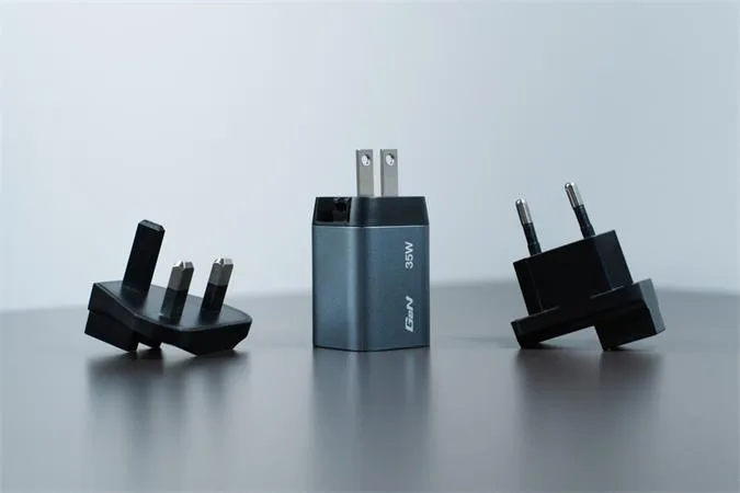 Sieťová nabíjačka, 1xUSB-C PD (35W), USB-A QC 3.0, EU/UK/US, GaN, VERBATIM 6