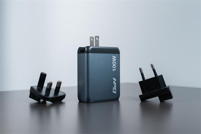 Sieťová nabíjačka, 2xUSB-C PD (100W), USB-C PD (65W), USB-A QC 3.0, EU/UK/US, GaN, VERBATIM 6
