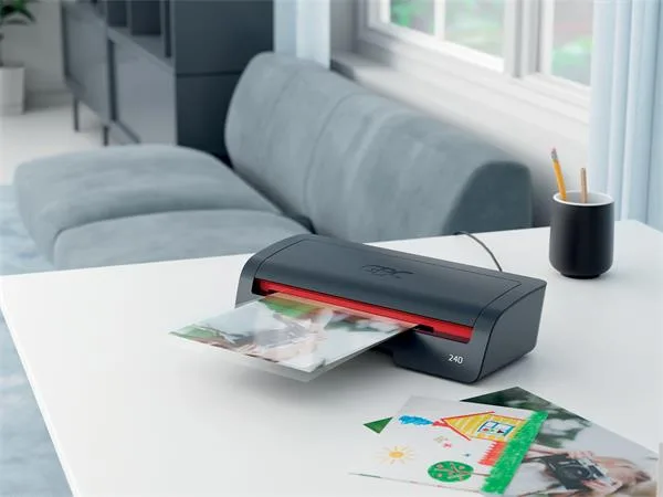 Laminovací stroj, A4, 75-125 mikrónov, GBC "240 Home Office" 2