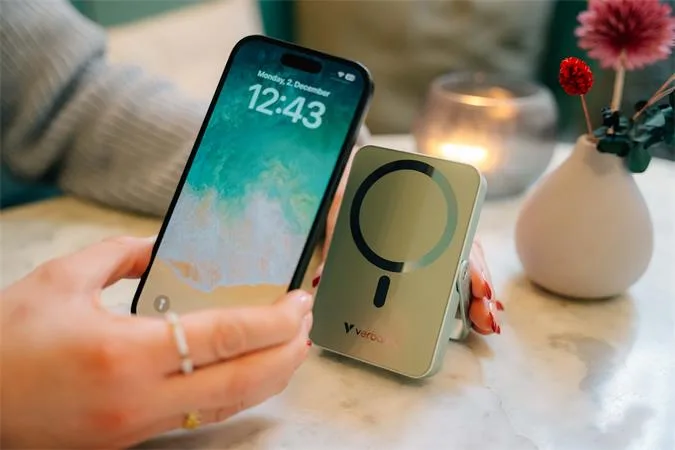 Power banka, externá batéria, magnetická (bezdrôtová), 10 000 mAh, stojanček, VERBATIM "Charge n Go", zelená 4