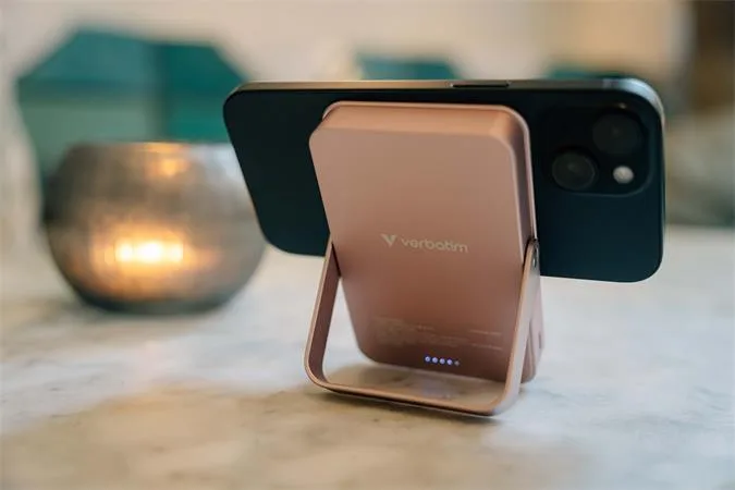 Power banka, externá batéria, magnetická (bezdrôtová), 10 000 mAh, stojanček, VERBATIM "Charge n Go", ružová 5