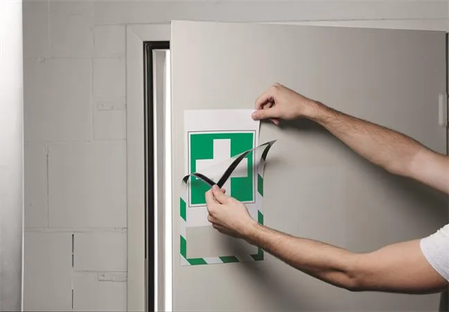 Informačný panel, A4, magnetický, DURABLE "DURAFRAME® MAGNETIC SECURITY", zelený-biely 3