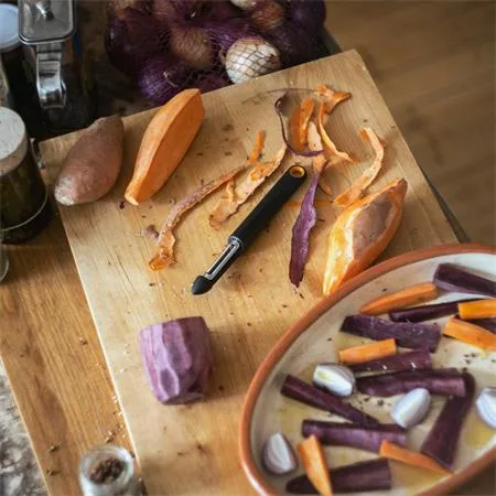 Otočná škrabka, FISKARS 5